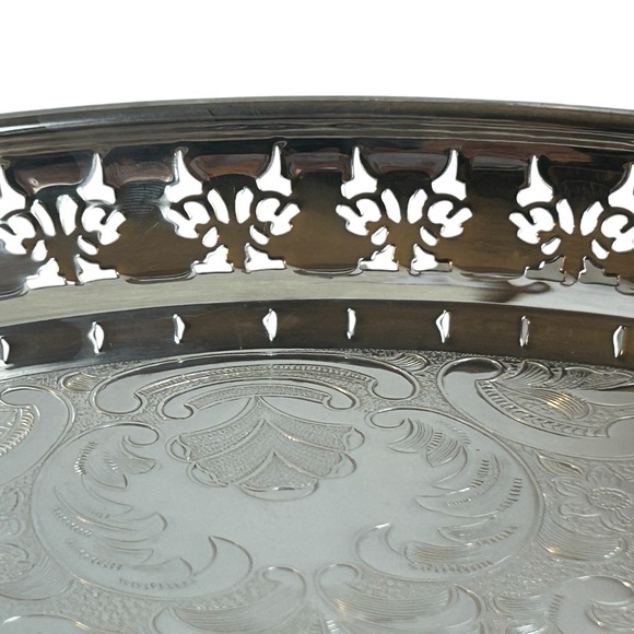 Vtg Silverplate Platter 13.5” Round Serving Plate Vanity Tray Primrose Silver - Picture 2 of 8